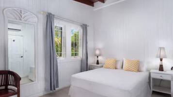 4 bedrooms, in-room safe, desk, iron/ironing board