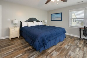 5 bedrooms, Internet - Oceanfront 5BR Beach House in Surfside Beach with Private Pool! Blue Lagoon B (Surfside Beach)