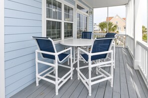 Outdoor dining - Oceanfront 5BR Beach House in Surfside Beach with Private Pool! Blue Lagoon B (Surfside Beach)