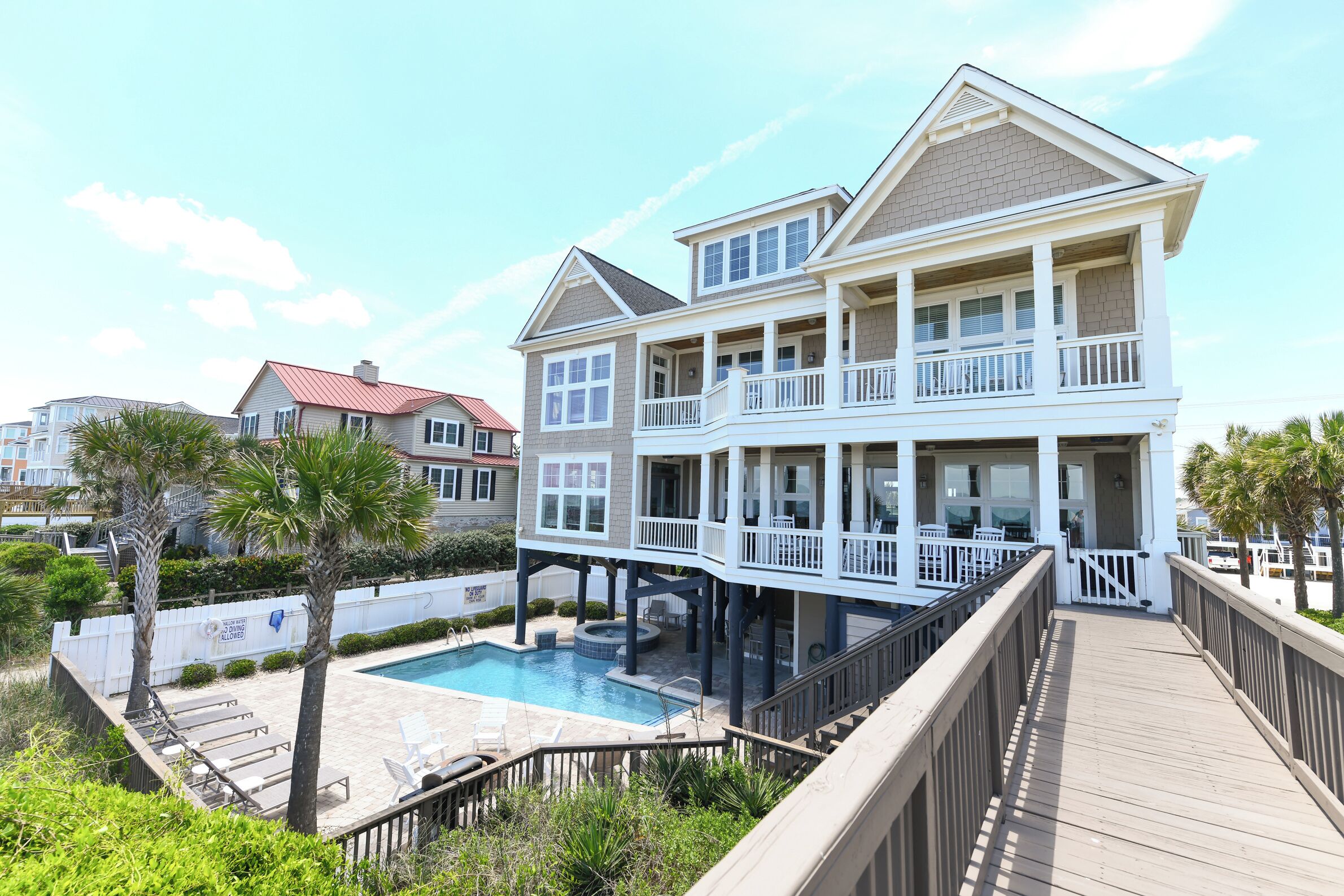 المنشأة من الخارج