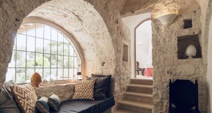 Spacious & bright trulli w/private pool, nicely decorated - AC in all rooms