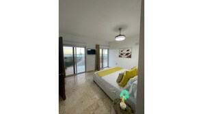 5 bedrooms, free WiFi, bed sheets, wheelchair access