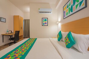 Deluxe Double Room | Desk, iron/ironing board