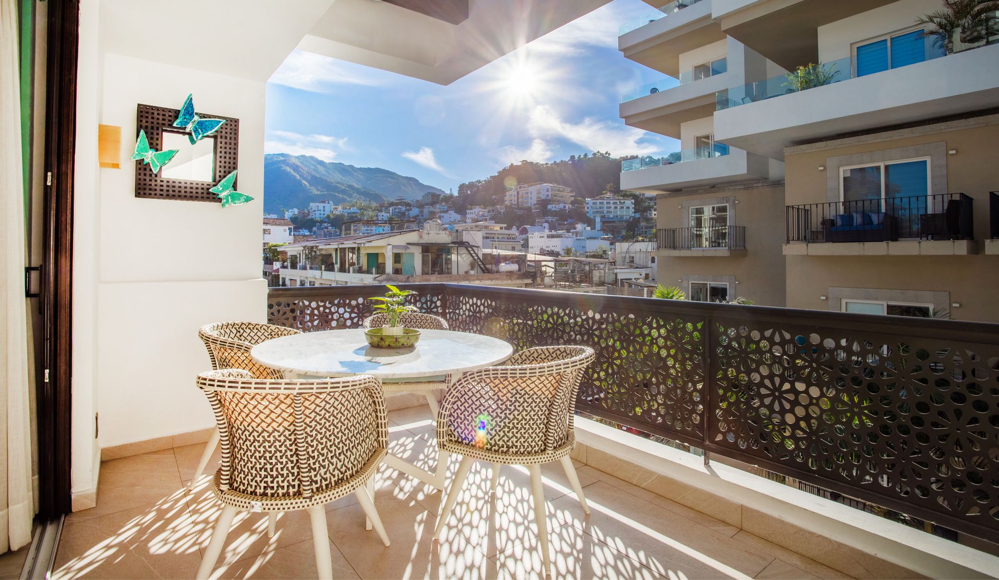 Amazing 2 bedroom condo with mountain views in Old Town