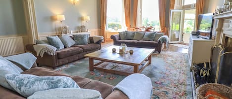 Casa de campo | Área de sala de estar | Consola de videojuegos