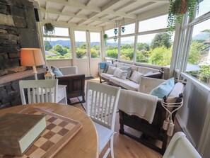 平房 | 客廳 | 遊戲機