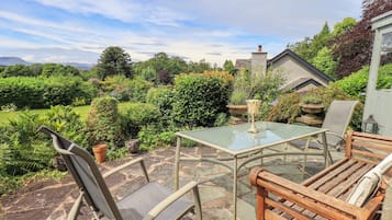 Cottage | Property grounds