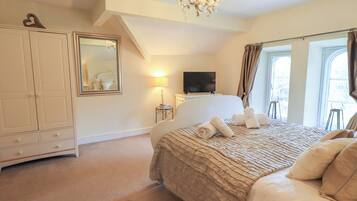 Cottage | 6 bedrooms, individually decorated, individually furnished, free WiFi
