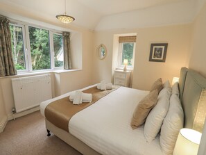 Cottage | Interior - Miyanli (Windermere)