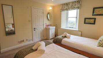 Mökki | 2 makuuhuonetta, yksilöllisesti sisustettu, yksilöllisesti kalustettu