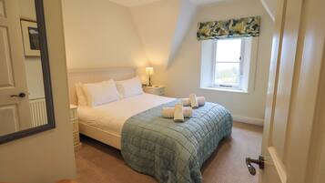 2 habitaciones, decoración personalizada y muebles diferentes