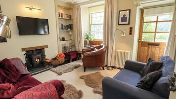 Cottage | Living area