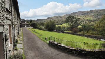 Cottage | Property grounds