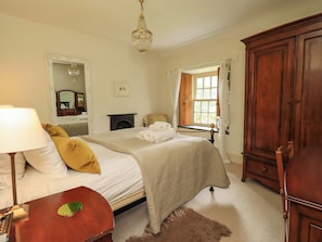 2 habitaciones, decoración personalizada y muebles diferentes
