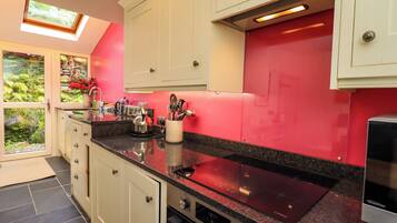 Casa de campo | Cozinha privada | Geladeira, lava-louças, chaleira elétrica, torradeira