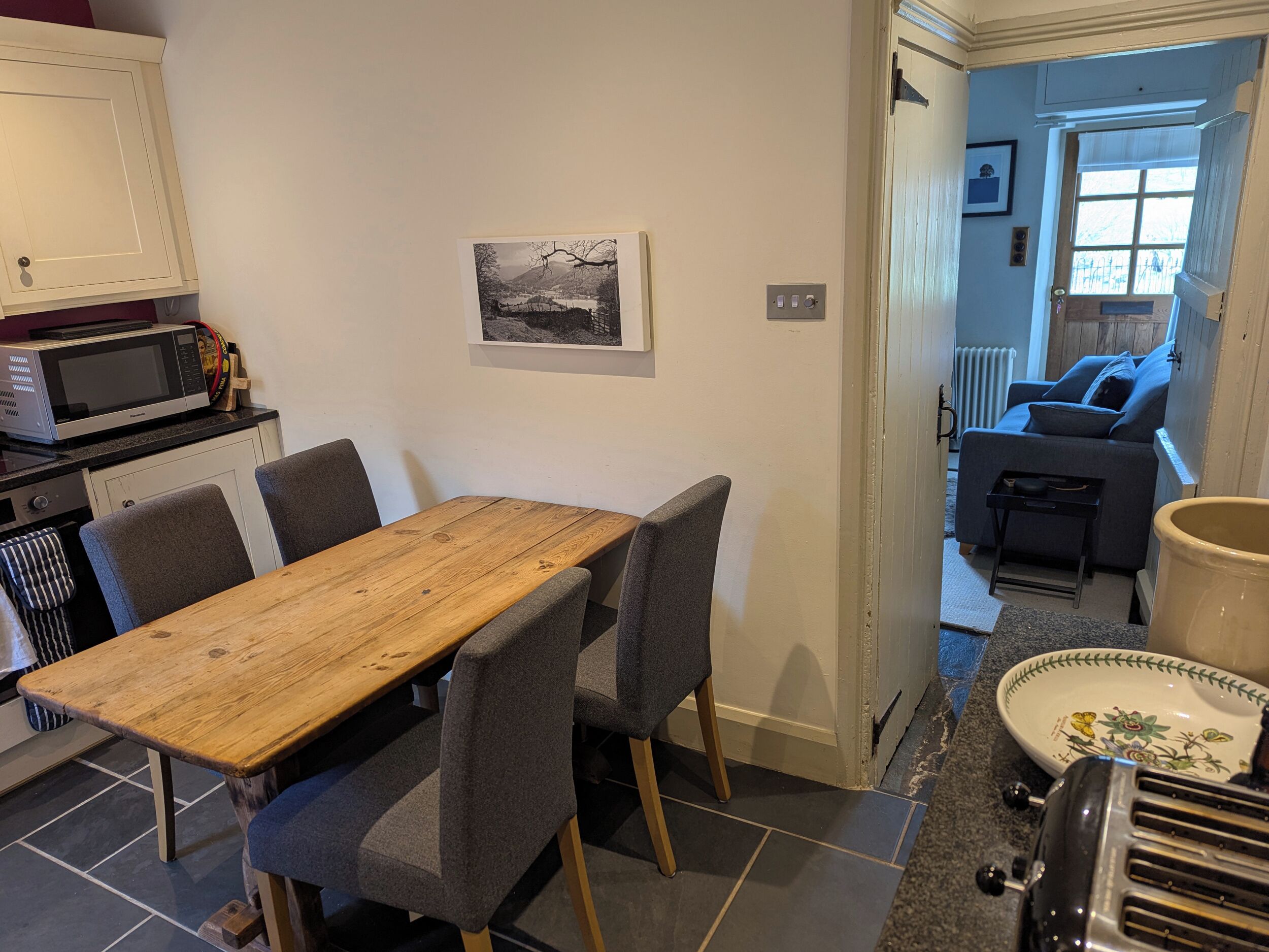 Cottage | Dining