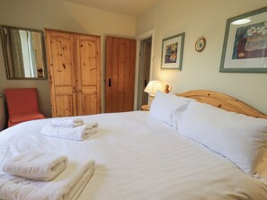 Cottage | 3 bedrooms, individually decorated, individually furnished, free WiFi - Holme Ground Cottage (Coniston)