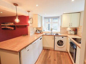 Dishwasher, cookware/dishes/utensils