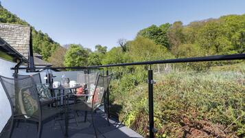 Cottage | Outdoor dining