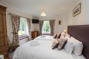 3 bedrooms, individually decorated, individually furnished, free WiFi