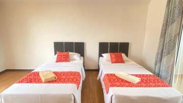 Twin Room, Private Bathroom | 1 bedroom, bed sheets