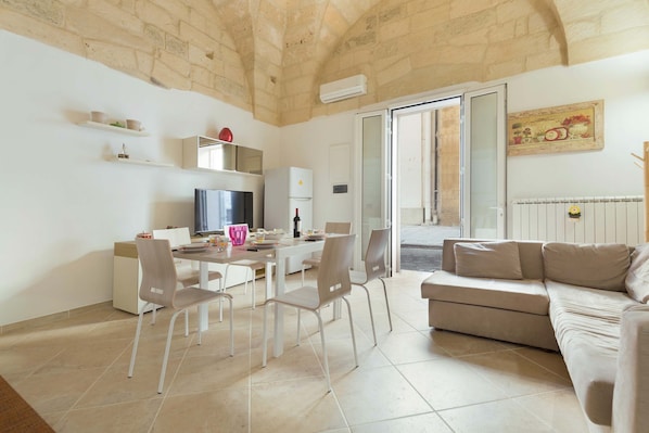 Apartment | Living area
