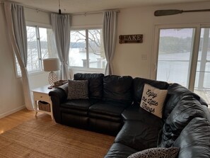 Smart TV, fireplace, video games, DVD player