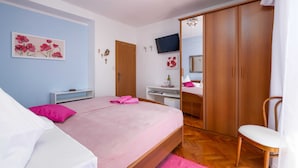 Double Room (Superior Double Room with Balcony and) | Aerial view - Rooms Tupina By Paulina - Hostel (Zupa dubrovacka)