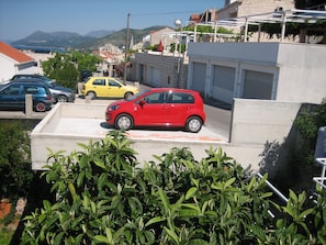 Estudio (Studio with Terrace and Sea View) | Estacionamiento | Estacionamiento gratis