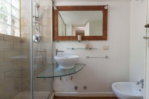 Studio | Badezimmer