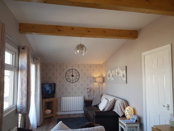 Chalet, 2 Queen Beds | Interior - Shore Croft dog Friendly Chalet (Bridlington)