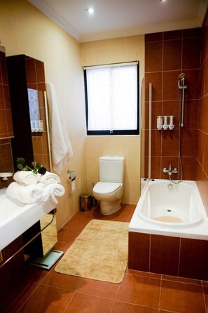 Bathroom - Modern and Homely Apartment in Marsaskala (Marsaskala)