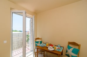 Departamento (Superior Two Bedroom Apartment with B) | Comedor