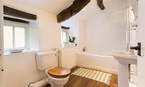 Shower - Camellia Cottage (Kendal)