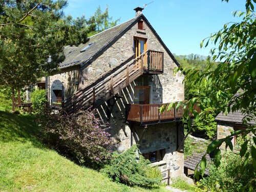 Stunning riverside home in converted mill building close to Blairgowrie
