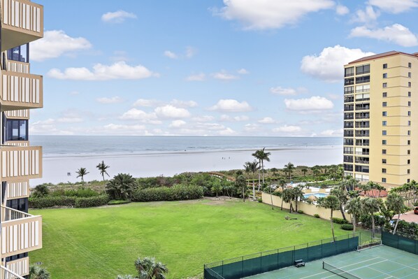 Sports court - Beachfront Condo | Pool, Tennis & Fitness Center (Marco Island)