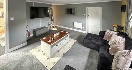 2 bedroom accommodation in East Kirkby, near Horncastle