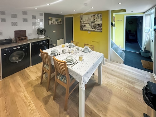 2 bedroom accommodation in East Kirkby, near Horncastle