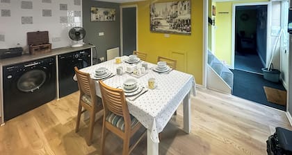 2 bedroom accommodation in East Kirkby, near Horncastle