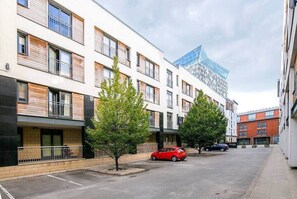 Exterior - Crescent Suite - | Netflix | WiFi (West Midlands)