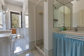 Villa | Badezimmer