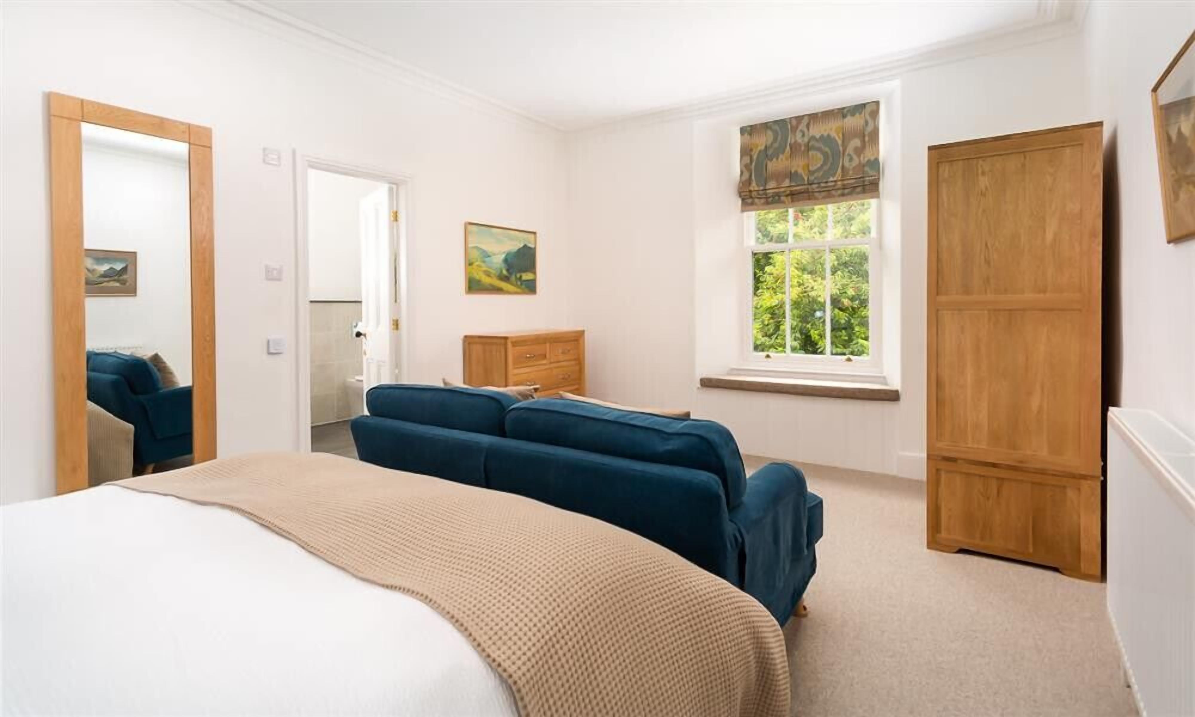 3 bedrooms, individually decorated, individually furnished, free WiFi