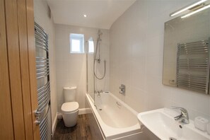 Buồng tắm vòi sen 