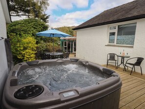 مغطس سبا خارجي