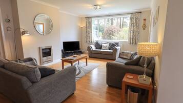 Cottage | Living area