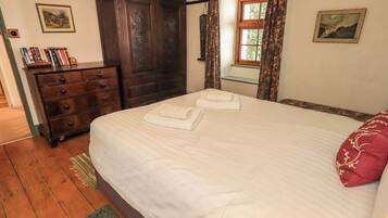 3 bedrooms, individually decorated, individually furnished, free WiFi