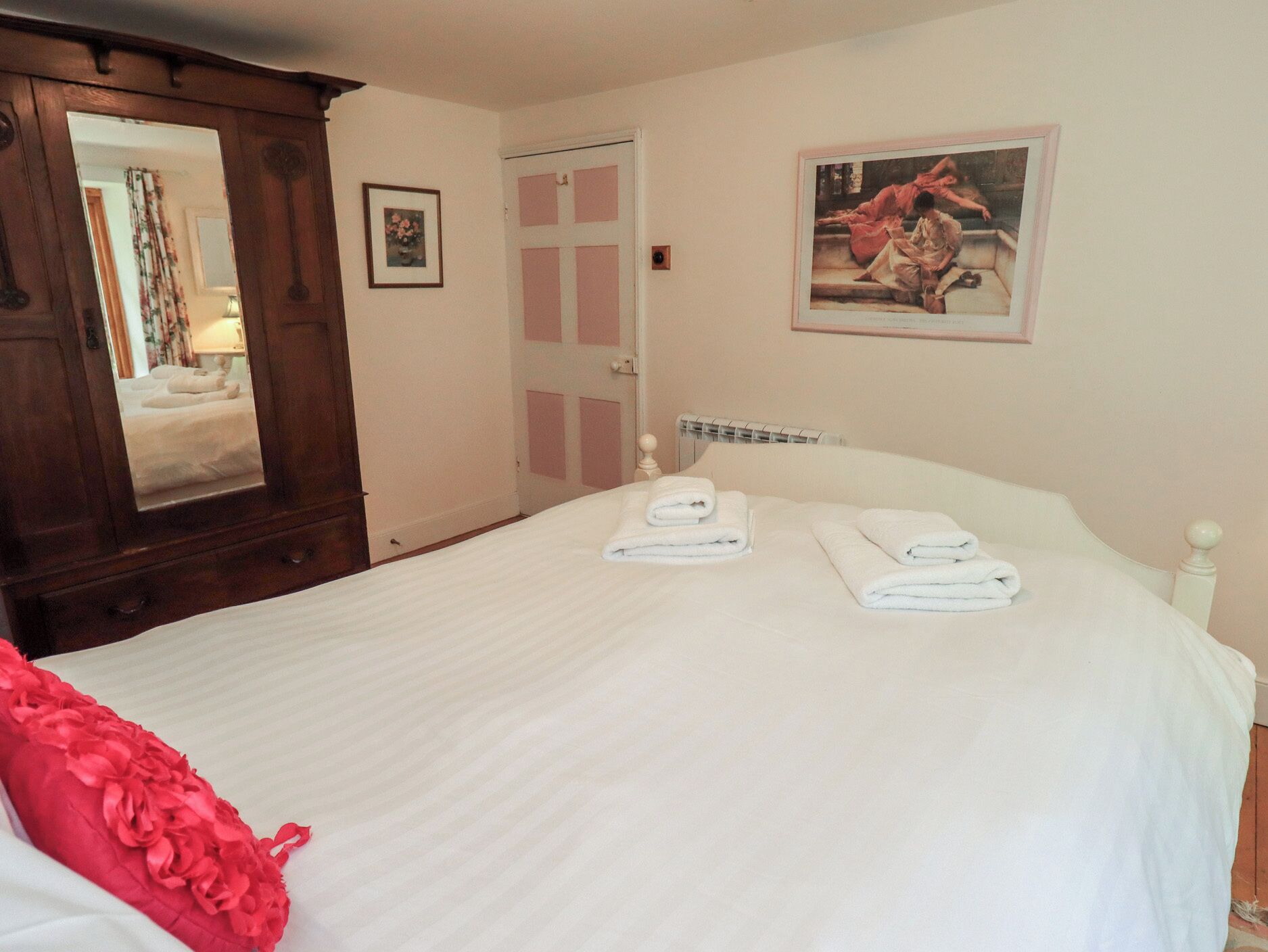 Cottage | 3 bedrooms, individually decorated, individually furnished, free WiFi