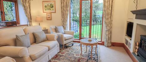 Cottage | Living area | DVD player