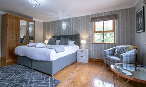 4 bedrooms, individually decorated, individually furnished, free WiFi - Waltons Close (Penrith)