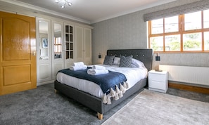 4 slaapkamers, individueel gedecoreerd, individueel gemeubileerd